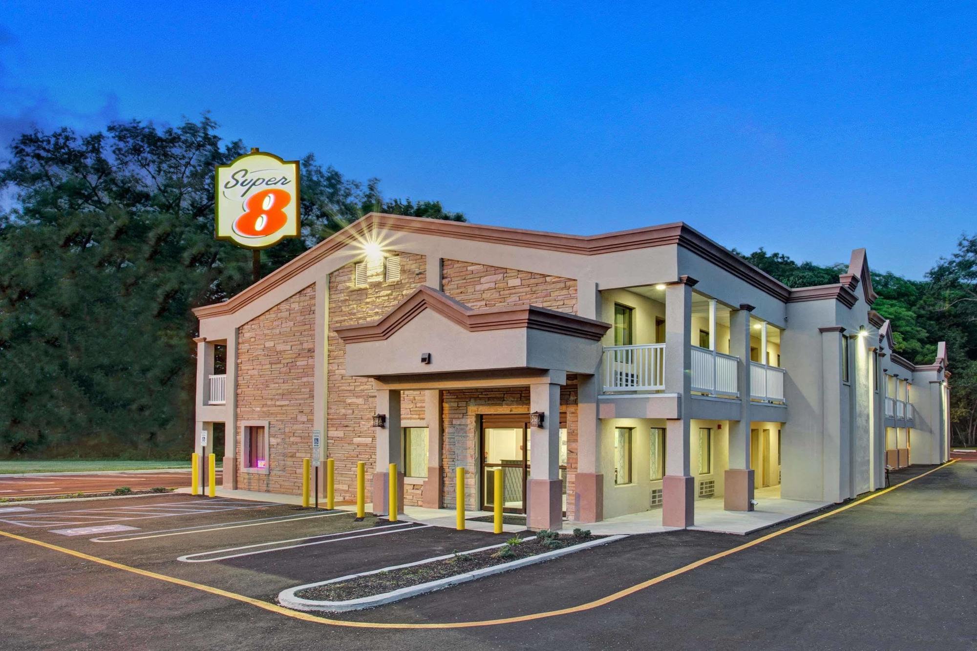 Super 8 By Wyndham Asbury Park Otel Dış mekan fotoğraf